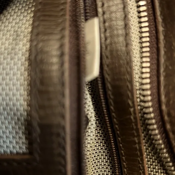 MCM ❤️HOST PICK❤️🔥RARE🔥Crossbody Bag - Picture 11 of 11